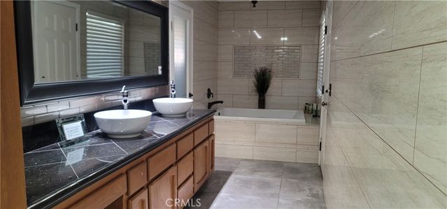 19786 Symeron Road, Apple Valley, CA 92307