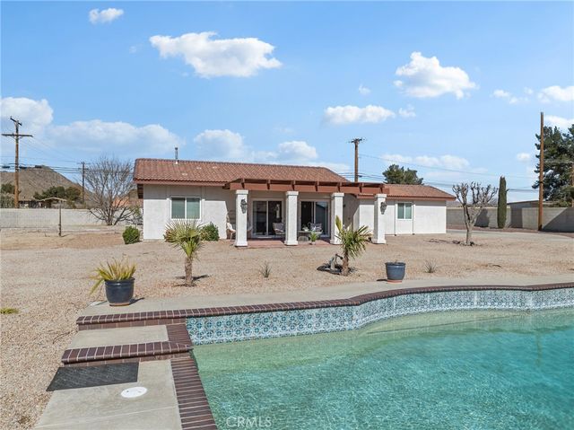 19786 Symeron Road, Apple Valley, CA 92307