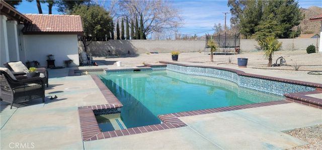 19786 Symeron Road, Apple Valley, CA 92307