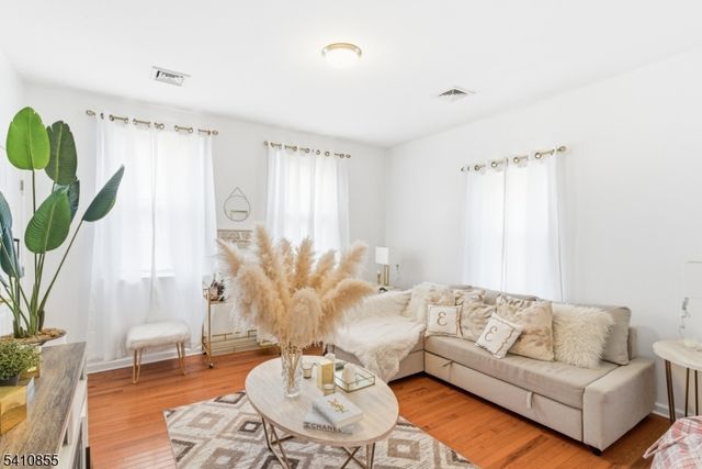 135 Dixon Ave, Paterson City, NJ 07501