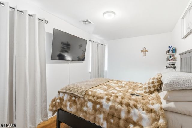 135 Dixon Ave, Paterson City, NJ 07501