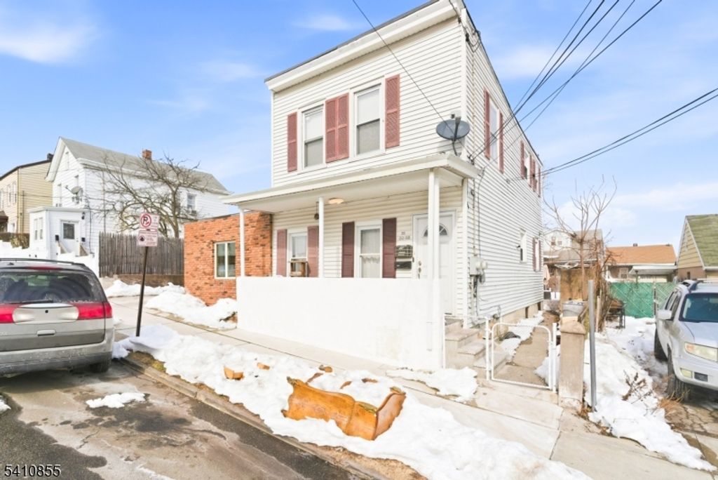135 Dixon Ave, Paterson City, NJ 07501