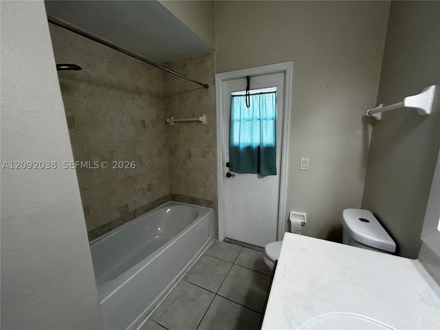 3894 Roderigo, North Port, FL 34286