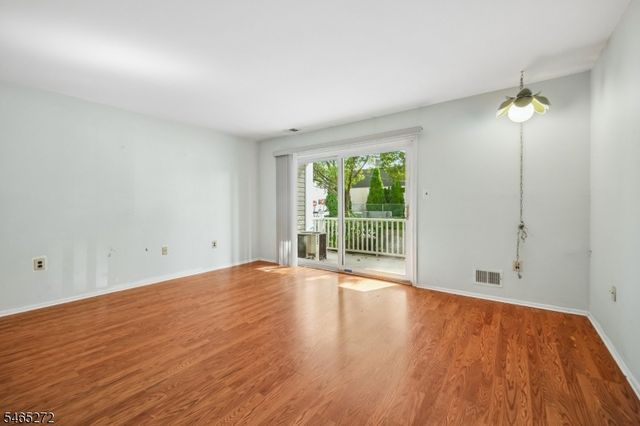905 Montague Ave, Woodbridge Twp., NJ 08830