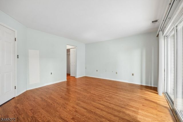 905 Montague Ave, Woodbridge Twp., NJ 08830