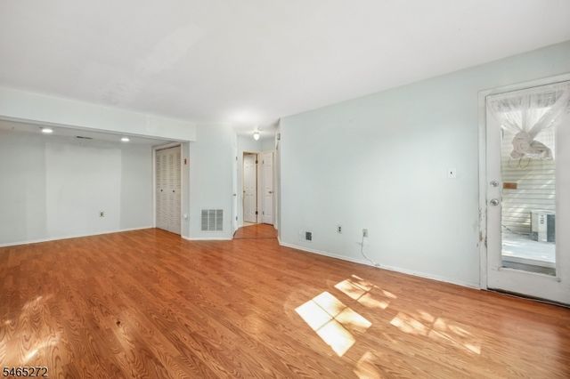 905 Montague Ave, Woodbridge Twp., NJ 08830