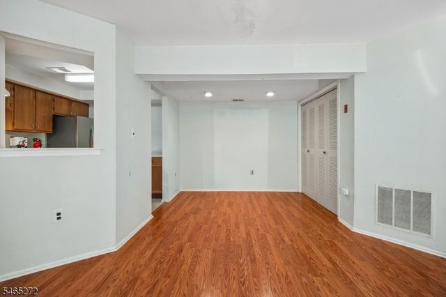 905 Montague Ave, Woodbridge Twp., NJ 08830