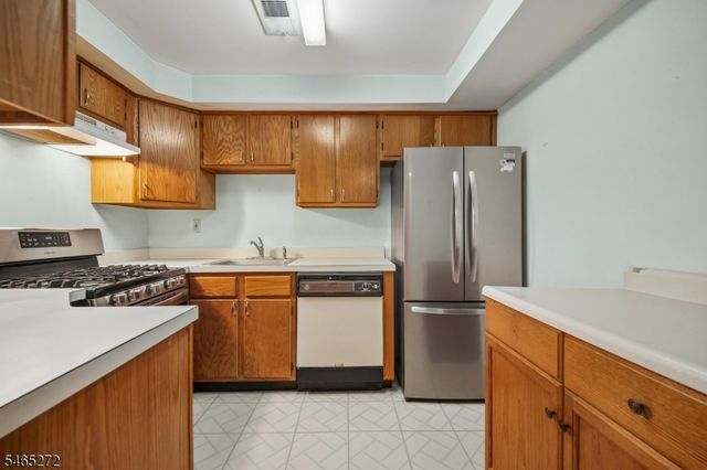 905 Montague Ave, Woodbridge Twp., NJ 08830
