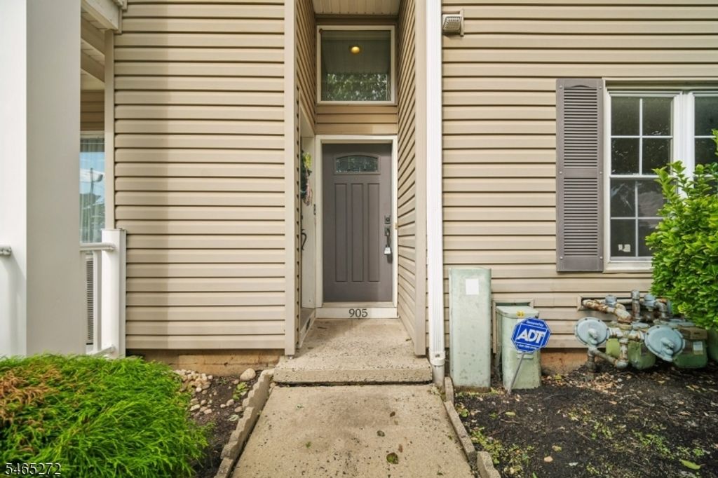 905 Montague Ave, Woodbridge Twp., NJ 08830 — exterior
