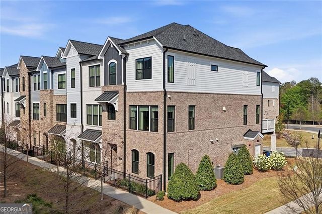 405 Ashbury Drive, Roswell, GA 30076