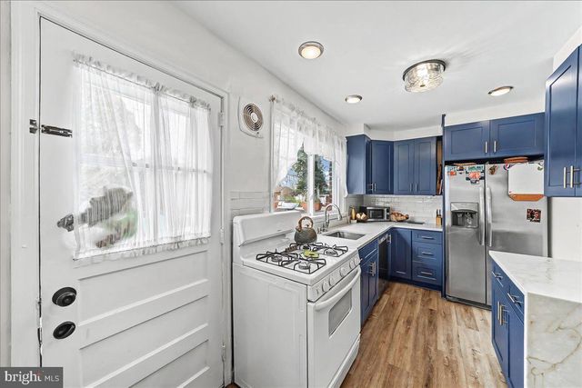 4 S CHESTER AVE, Aldan, PA 19018