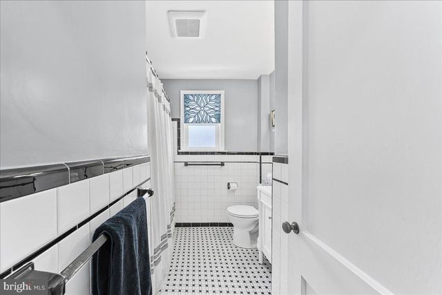 4 S CHESTER AVE, Aldan, PA 19018