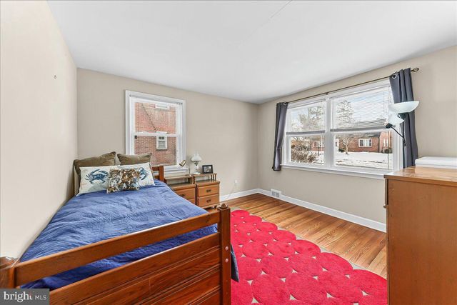 4 S CHESTER AVE, Aldan, PA 19018