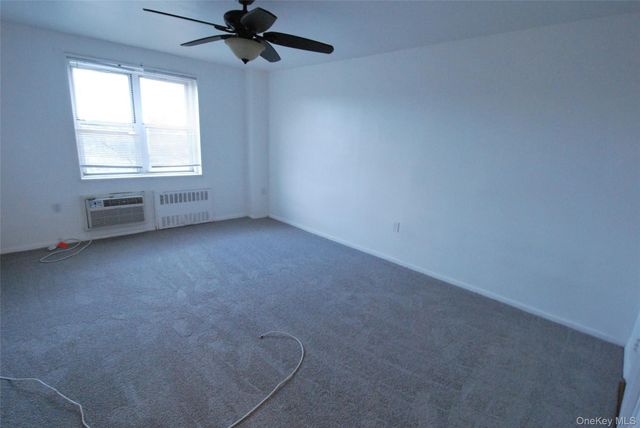 7 Balint Drive 625, Yonkers, NY 10710