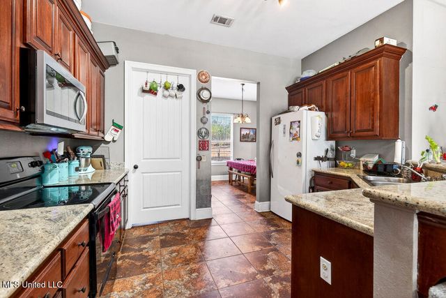 43 Parker Road, Perkinston, MS 39573