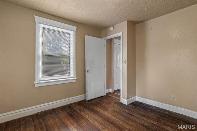 10651 Thorpe Avenue, St Louis, MO 63114