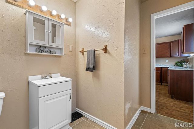 10651 Thorpe Avenue, St Louis, MO 63114