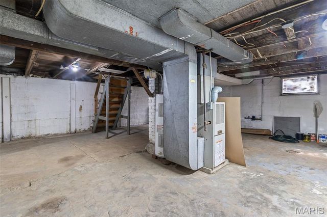 10651 Thorpe Avenue, St Louis, MO 63114