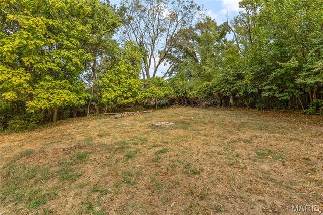 10651 Thorpe Avenue, St Louis, MO 63114