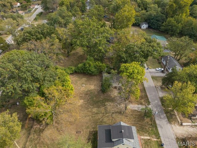 10651 Thorpe Avenue, St Louis, MO 63114