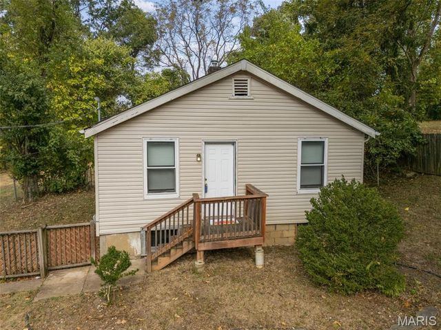 10651 Thorpe Avenue, St Louis, MO 63114