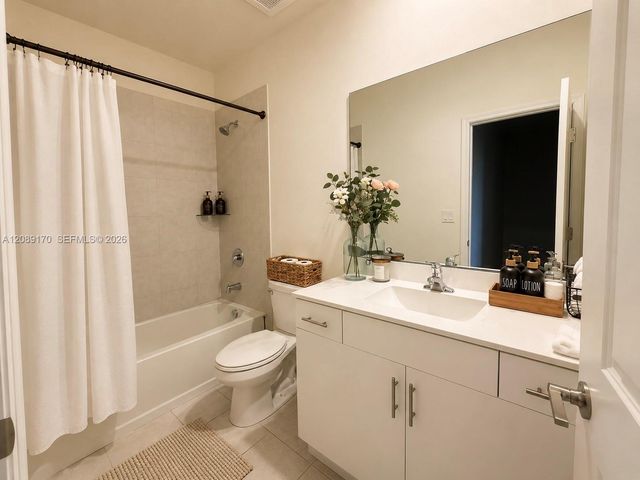 3476 W 114th Terrace 1, Hialeah, FL 33018