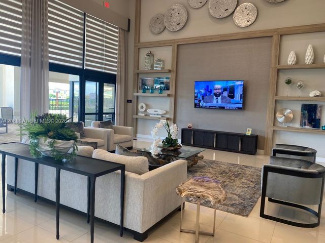 3476 W 114th Terrace 1, Hialeah, FL 33018