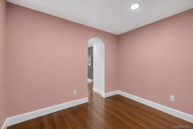 142 N 27th Street, Wheatley Heights, NY 11798