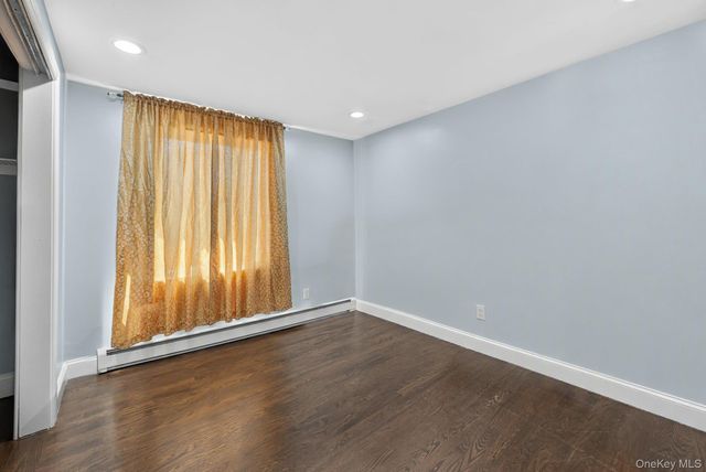 142 N 27th Street, Wheatley Heights, NY 11798