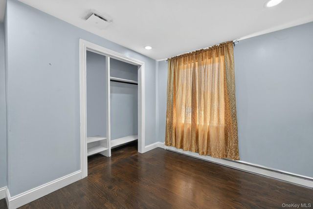142 N 27th Street, Wheatley Heights, NY 11798