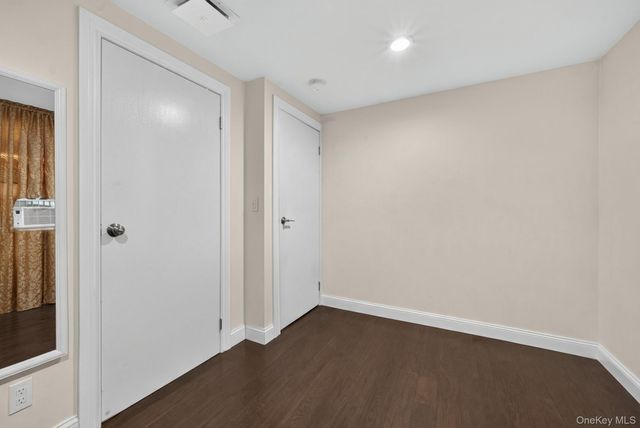 142 N 27th Street, Wheatley Heights, NY 11798