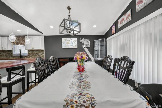 142 N 27th Street, Wheatley Heights, NY 11798