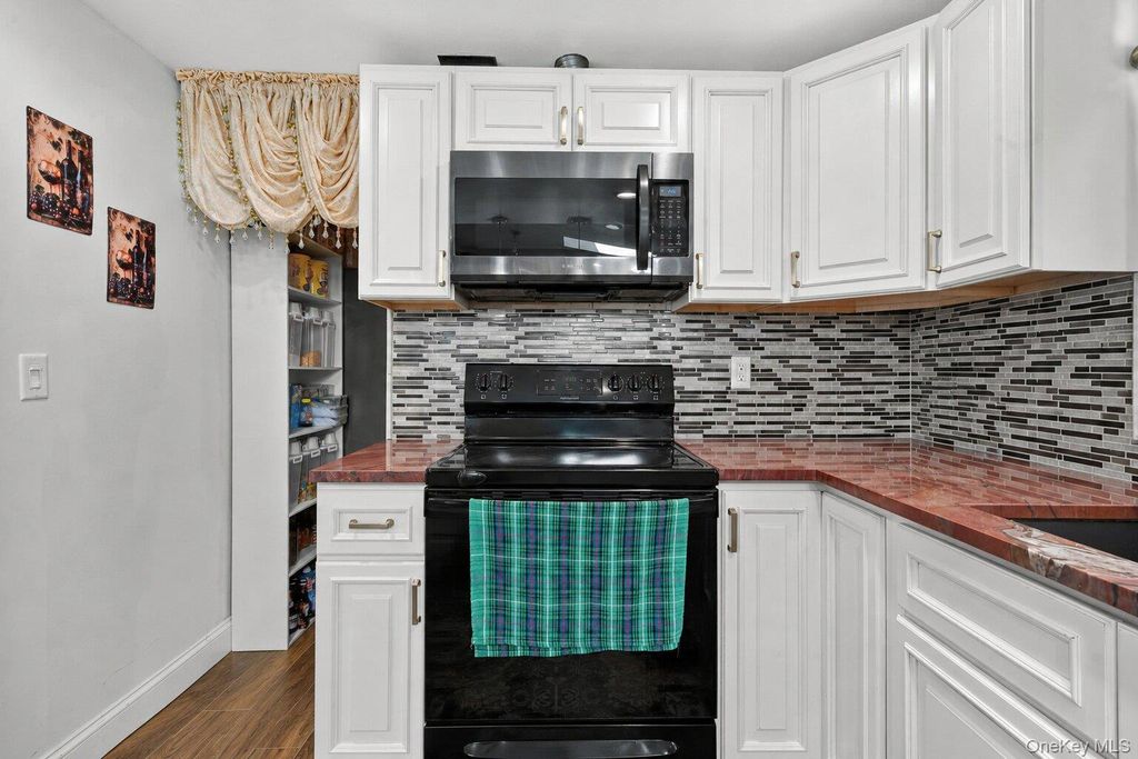 142 N 27th Street, Wheatley Heights, NY 11798 — photo 5