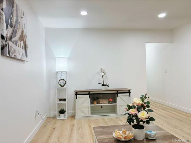 1567 Leroy Street, Ferndale, MI 48220
