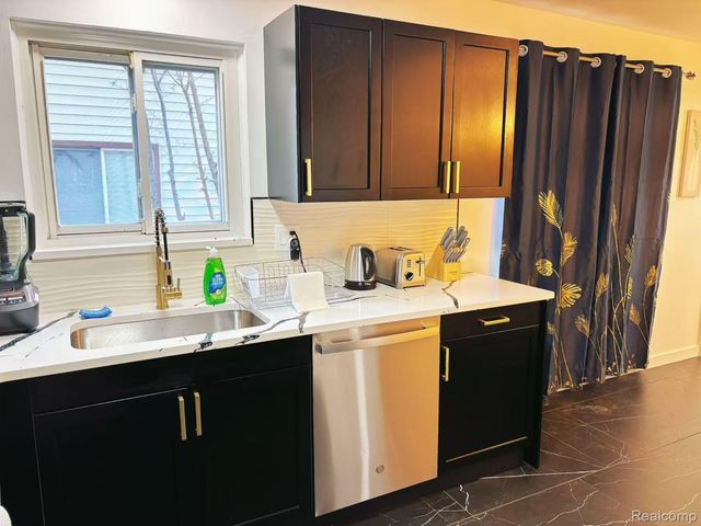 1567 Leroy Street, Ferndale, MI 48220