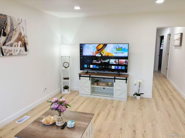 1567 Leroy Street, Ferndale, MI 48220