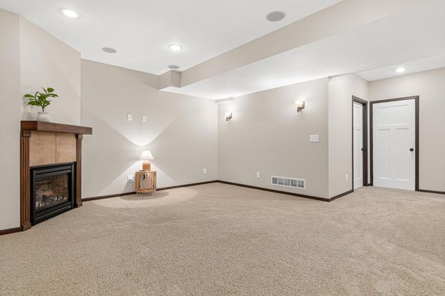 4712 102nd Trail N, Brooklyn Park, MN 55443
