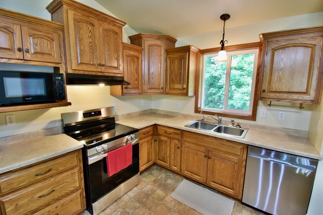 8967 165th Avenue SE, Becker, MN 55308
