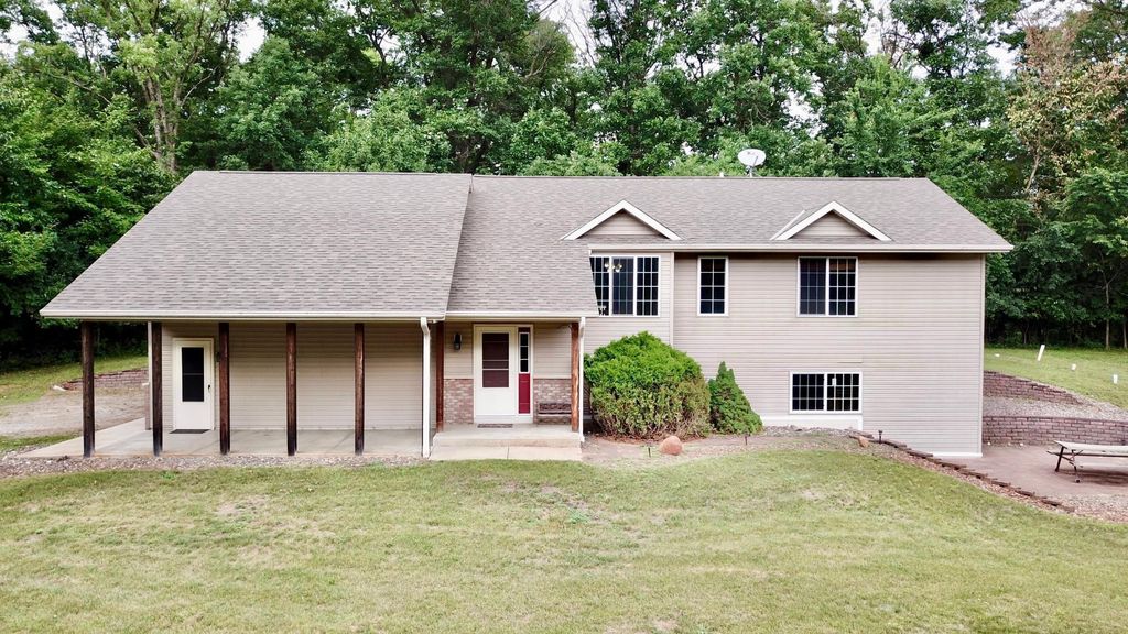 8967 165th Avenue SE, Becker, MN 55308