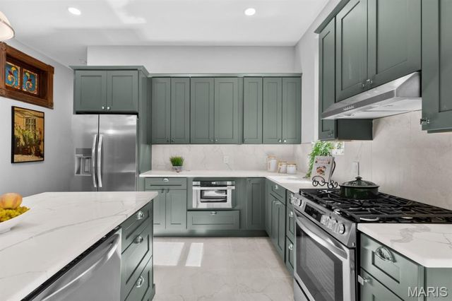 2346 Albion Place, St Louis, MO 63104