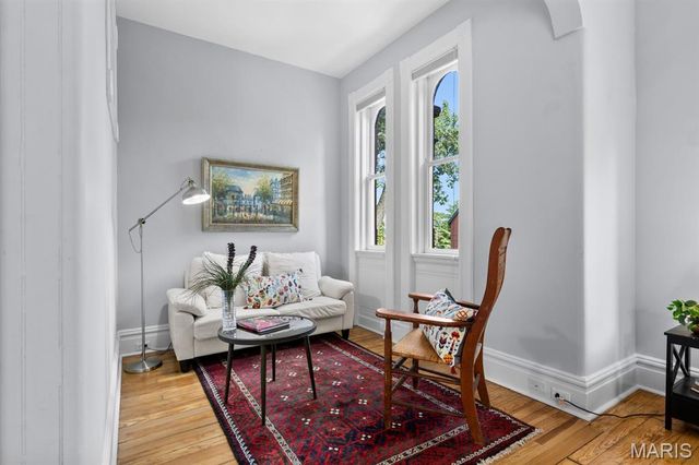 2346 Albion Place, St Louis, MO 63104