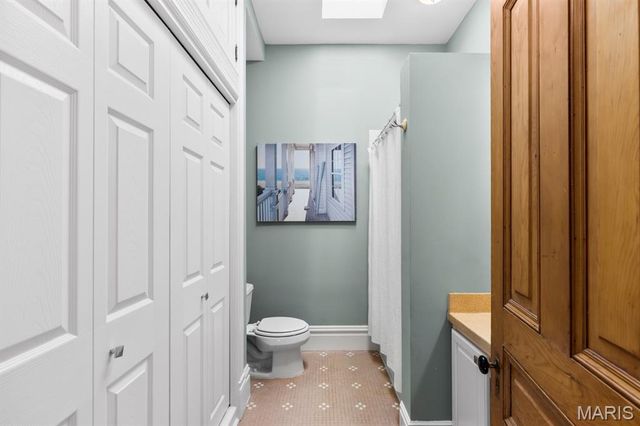 2346 Albion Place, St Louis, MO 63104