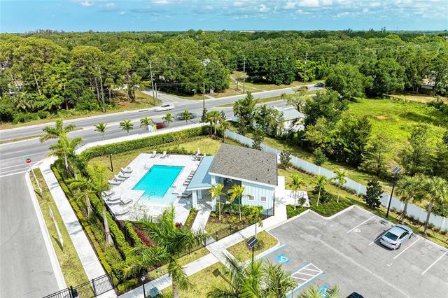 305 VIA TUSCANY AVENUE, Sarasota, FL 34243