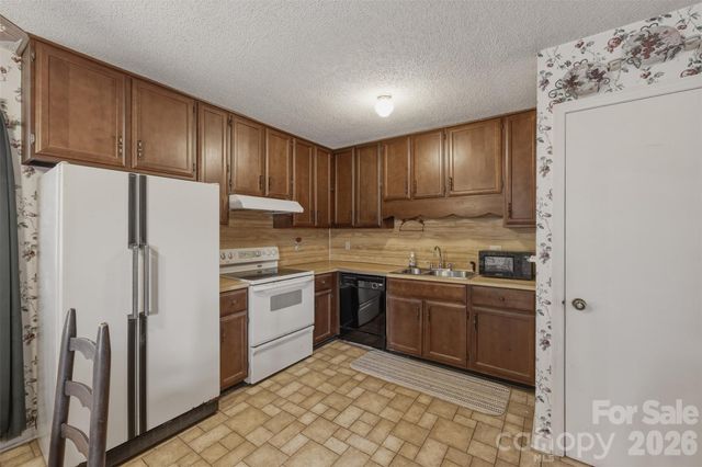 650 Old Wilkesboro Road Extension, Taylorsville, NC 28681