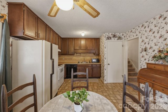 650 Old Wilkesboro Road Extension, Taylorsville, NC 28681