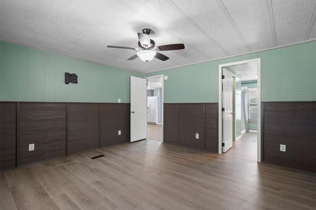 133 Deer RUN, Smithville, TX 78957