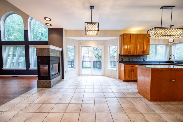 2255 Radcliffe Drive, Troy, MI 48085