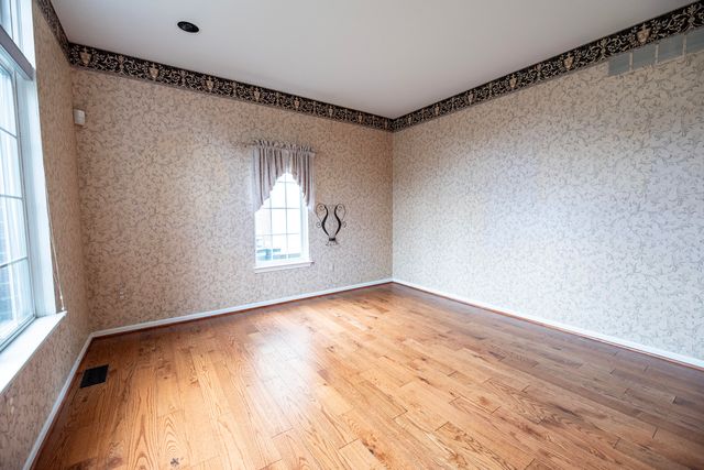 2255 Radcliffe Drive, Troy, MI 48085