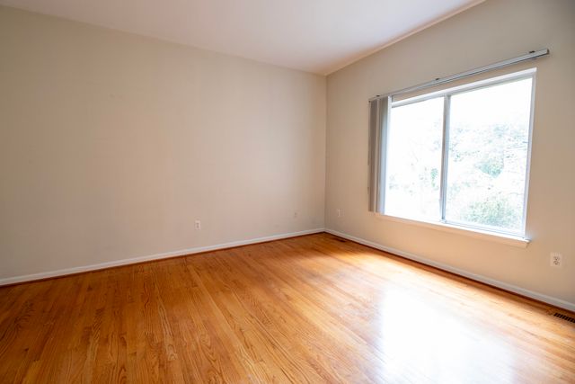 2255 Radcliffe Drive, Troy, MI 48085