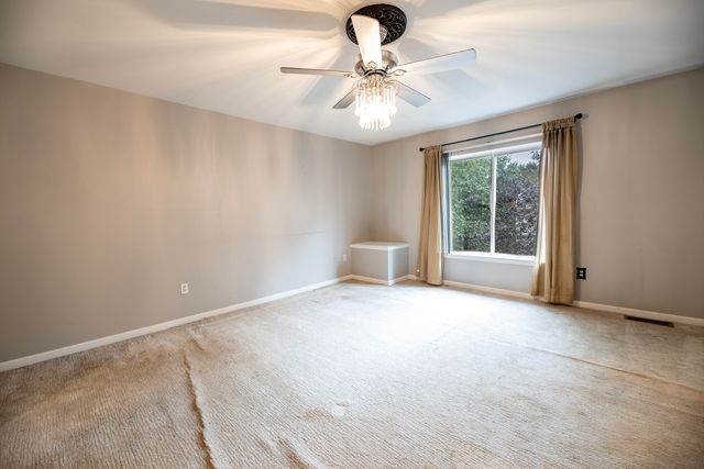 2255 Radcliffe Drive, Troy, MI 48085
